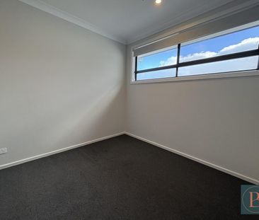 Newly Built 3 Bedroom Property - Photo 3