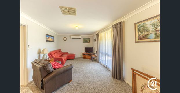 Century 21 Central West - 6852 3793 - Photo 1