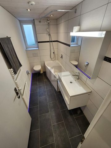 MODERN MIT GROSSEM GARTEN UND TERRASSE - Photo 3