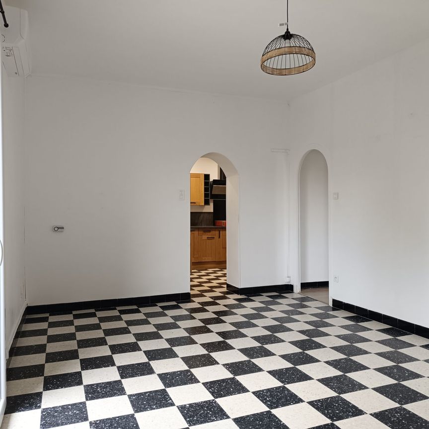 Location Appartement 3 pièces 79m² NARBONNE 11100 - Photo 1