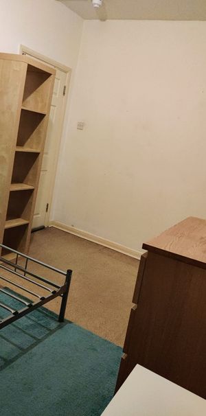 Room in a Shared House, London, N8 - Photo 1