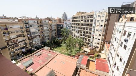 barcelona, Catalonia 08013 - Photo 2