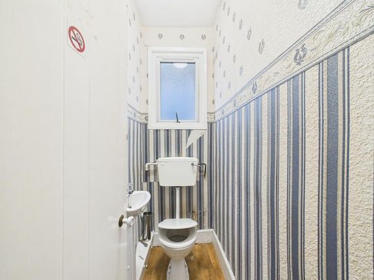 House share to rent - Photo 1