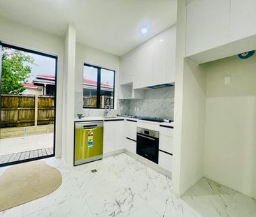 MANUREWA, 3 BEDROOMS - Photo 6