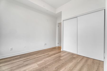 For Lease - 2 David Eyer Road Unit# 1428, Richmond Hill, Ontario - Photo 2