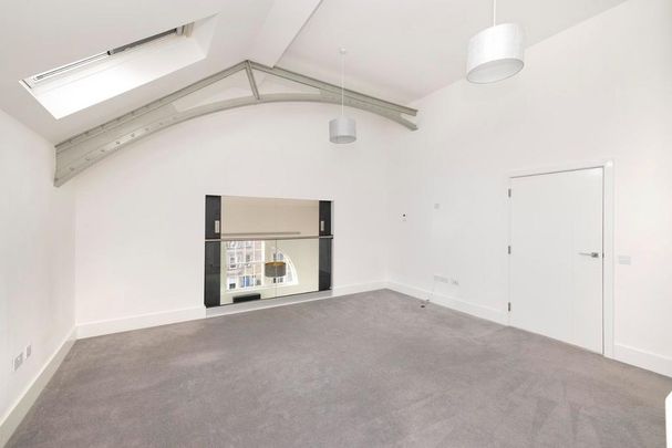 3 bedroom flat to rent - Photo 1