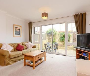 4 bedroom terraced house to rent - Photo 2