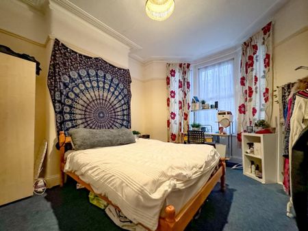 5 bedroom terraced house to rent - Photo 5