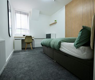 5 Bed Flat, Princess House, S1 - Photo 6