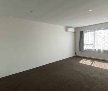 Charming 2BR Home in Normandale! - Photo 2