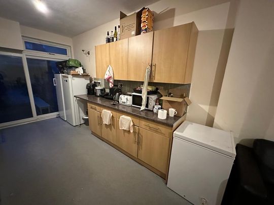 6 bedroom terraced house to rent - Photo 1