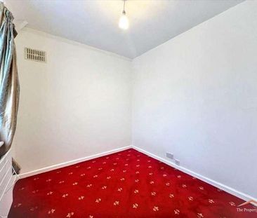 Watling Avenue, Burnt Oak, HA8 - Photo 3