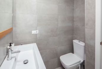 Avinguda del Port, Valencia, Valencian Community 46023