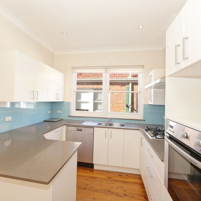 195 Sailors Bay Road (Near Euroka Street), Northbridge NSW 2063 - House For Rent | Domain - Photo 1