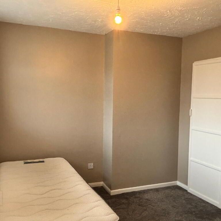 1 Windsor Avenue, Newtownards, BT23 4QH - Photo 1