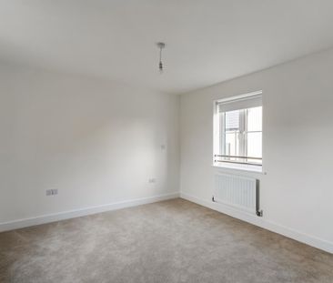 4 bedroom detached house to rent - Photo 6