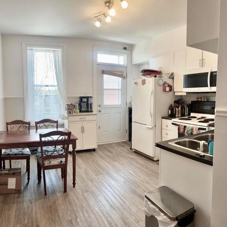 Grand 5 ½, 3 BR,/libre imméd., 2ieme,Métro Préfontaine+poss parking - Photo 4