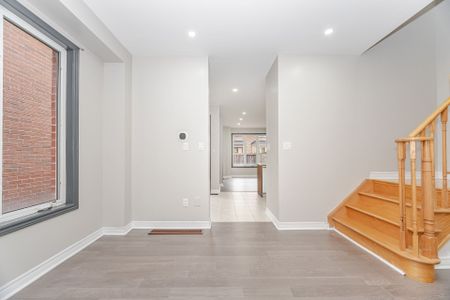 For Lease - 3056 Doyle Street, Mississauga, Ontario - Photo 4