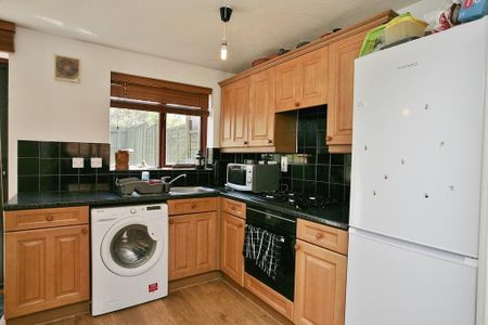 2 bedroom terraced house to rent - Photo 3