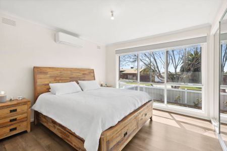 Beutifully Updated Home - Photo 4