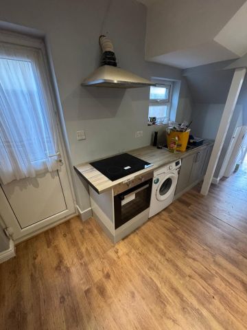 Studio Flat, Sunny Bank, SE25 - Photo 3