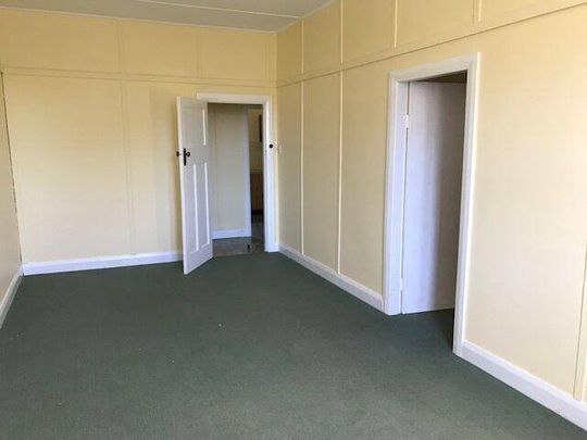 Central location - Photo 1