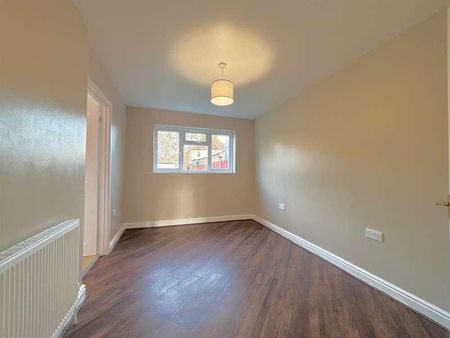 Brackley Road, Bedford, MK42 - Photo 3