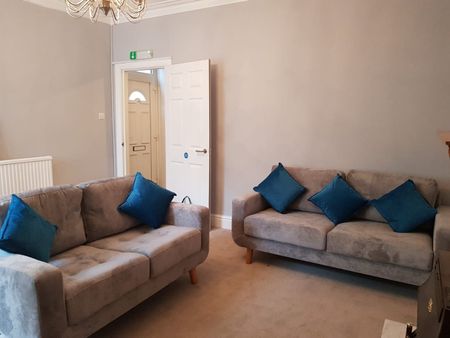 Room in a Shared House, Broom Grove, S60 - Photo 2