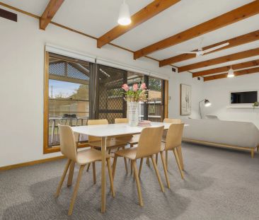 Simplistic Charm & Functional Living. - Photo 1