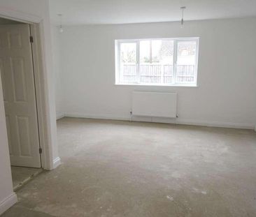 Princess Gardens, Rochford, SS4 - Photo 6