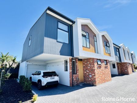 Stylish Low-Maintenance Living Near City & Beach - Photo 3