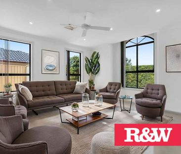 STUNNING 4 BEDROOM FAMILY HOME !! - Photo 2