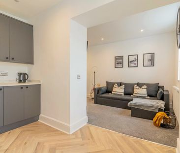2 Bed Flat, Lansdowne Place, BN3 - Photo 1