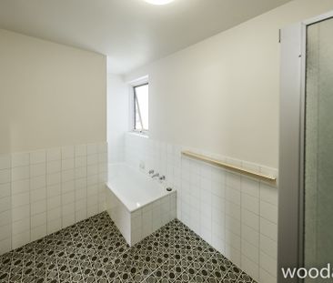 Spacious with a Retro Flare - Photo 1