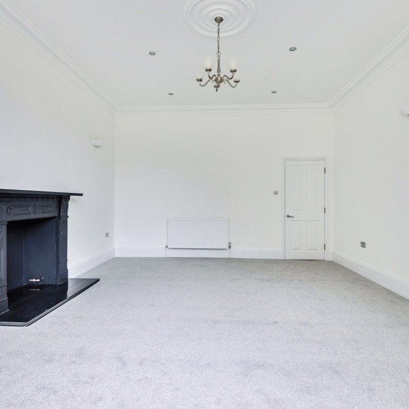 Eliot Park, London, SE13 - Photo 1