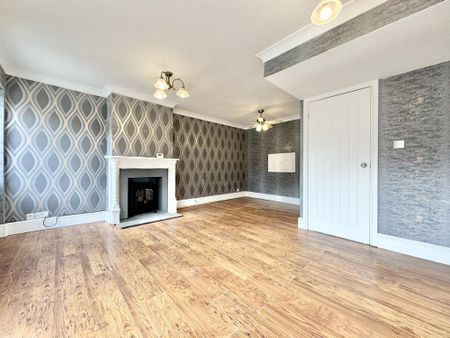 3 bedroom semi-detached house to rent - Photo 2