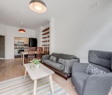 3 bedroom flat to rent - Photo 2