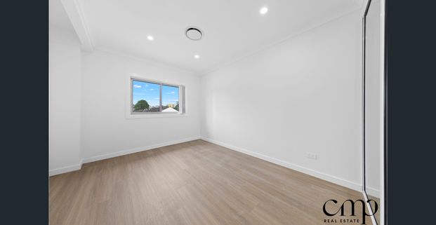 Refined, Modern & Exceptional Living ! - Photo 1