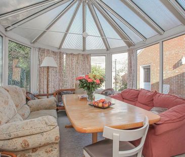 2 bedroom detached bungalow to rent - Photo 1