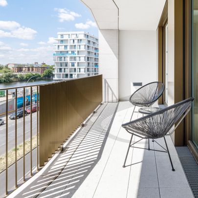 Modern Urban Life - Photo 1