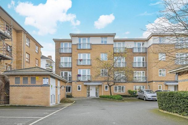 1 bedroom flat to rent - Photo 1