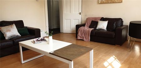 4 bedroom apartment to rent - Photo 3