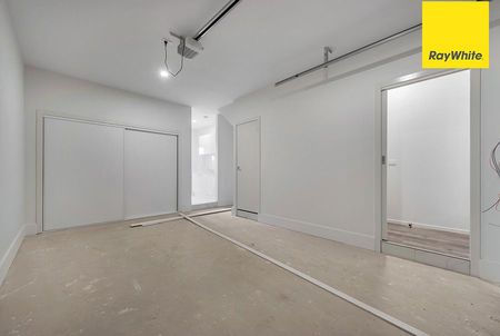 Townhouse close to all amenities - Photo 4