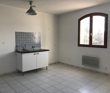 Location Appartement 2 pièces 37m² GAREOULT 83136 - Photo 3