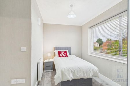 4 bedroom house of multiple occupation to rent - Photo 2