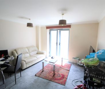 Quayside Drive, Colchester - Photo 1