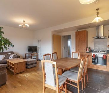 2 bedroom flat to rent - Photo 6