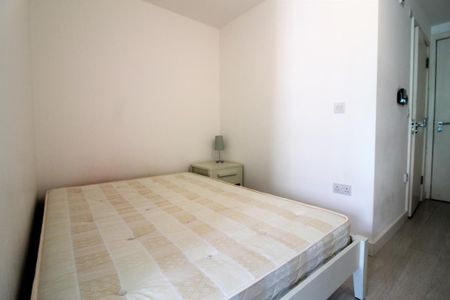 Studio to rent - Photo 3