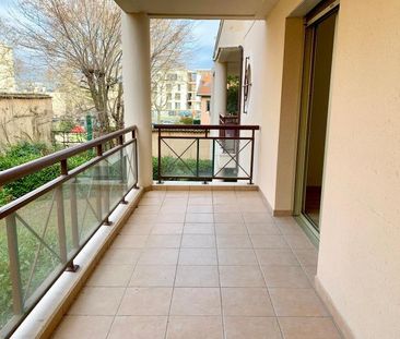 Location Appartement 2 pièces 54m² LYON 4ème - Photo 5