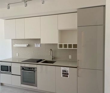 For Lease - 5 Buttermill Avenue Unit# 802, Vaughan, Ontario - Photo 1